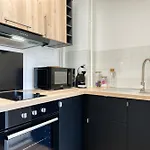 Marine Votre F2 Moderne A רואן